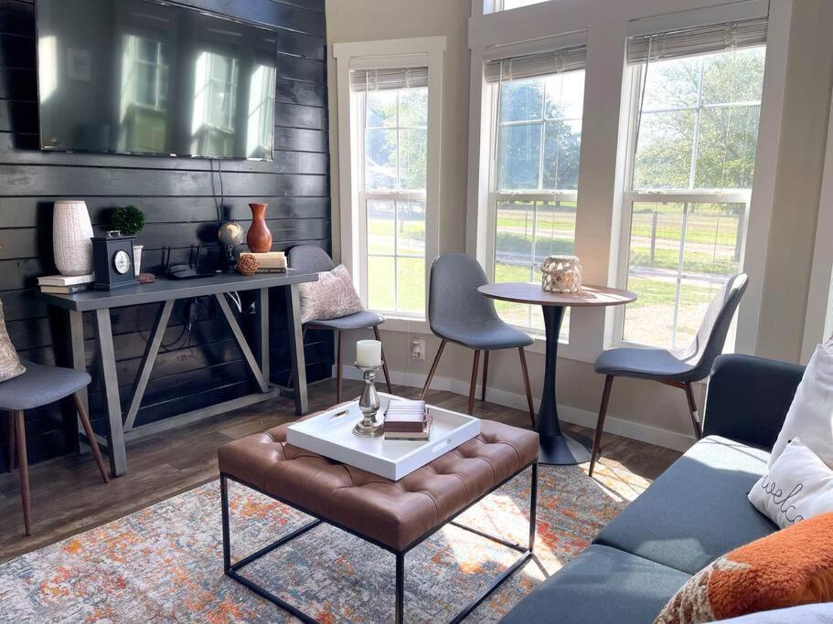 Pet Friendly Tiny House Rental With New Access To Guadalupe River Nbtx New Braunfels Exterior foto