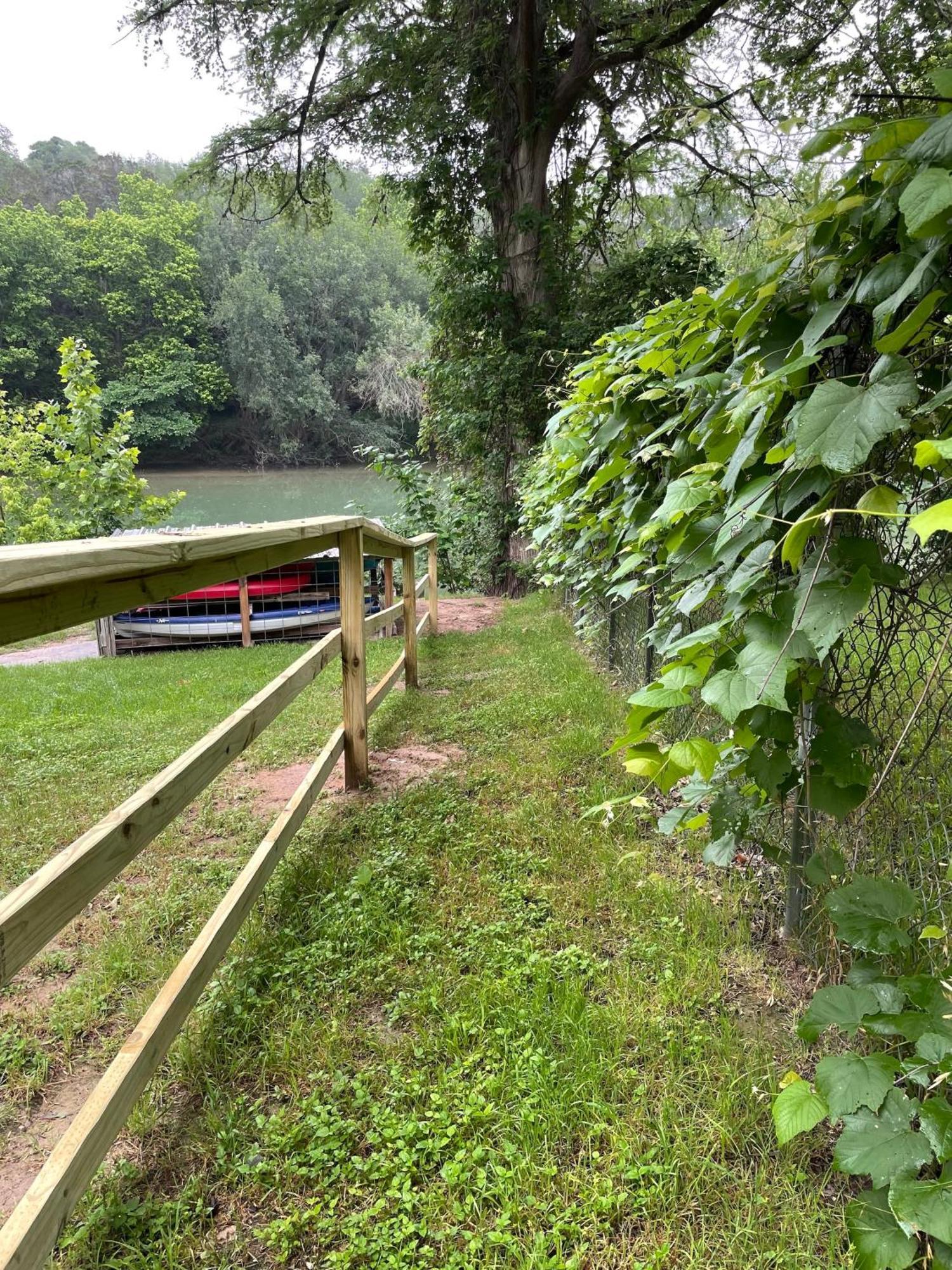 Pet Friendly Tiny House Rental With New Access To Guadalupe River Nbtx New Braunfels Exterior foto